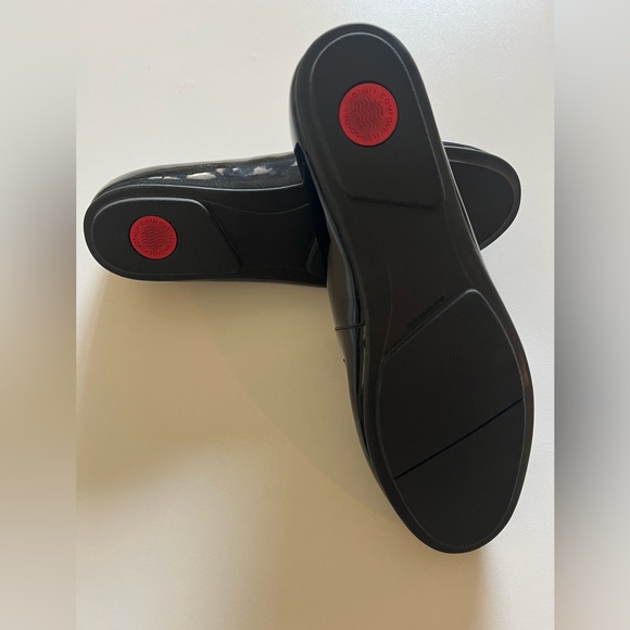 FitFlop Shoes (*new with box) - Picture 5 of 6